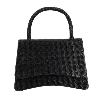 Mala de mão preta com textura brilhante e alça superior rígida