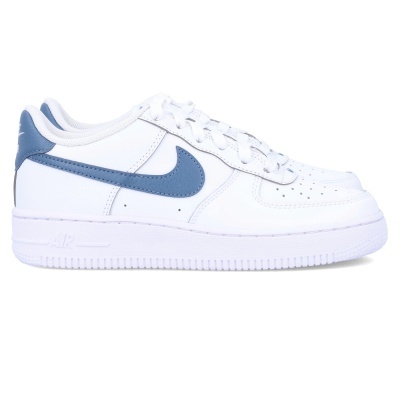 Ténis desportivos Nike Air Force 1 brancos com detalhes azuis