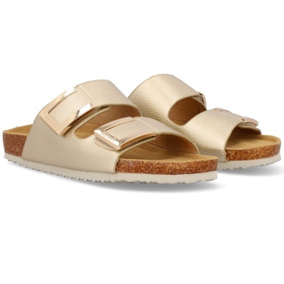 Sandálias slide bege com fivelas douradas e sola de cortiça.