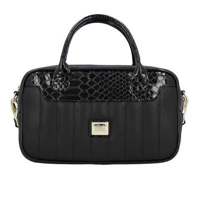 Bolsa de mão preta com textura de couro e padrão pele de cobra