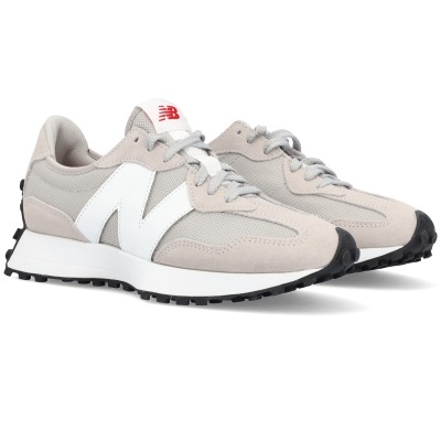 Sapatilhas New Balance cinza claro e branco com sola preta