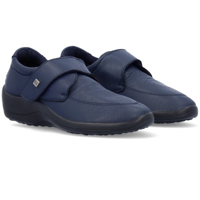 Sapatos azuis de velcro com sola preta