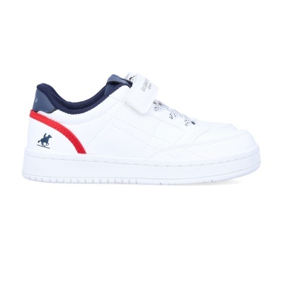 Tênis desportivo branco com detalhes em vermelho e azul