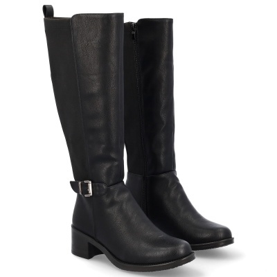Botas pretas femininas com salto e fivela prateada