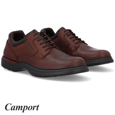 Sapatos castanhos escuros para homem com sola preta e atacadores