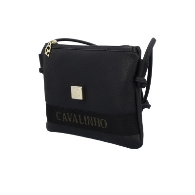 Mala preta pequena com fecho de correr e marca Cavalinho