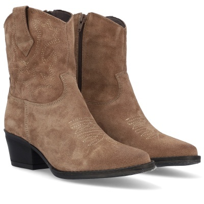 Botas senhora camurça castanha clara com salto baixo e fecho lateral