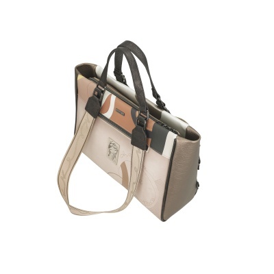 Mala de mão feminina bege, castanha e preta com design gráfico e alça transversal