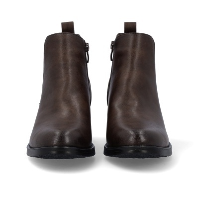 Botas de cano curto castanhas em pele sintética com sola preta