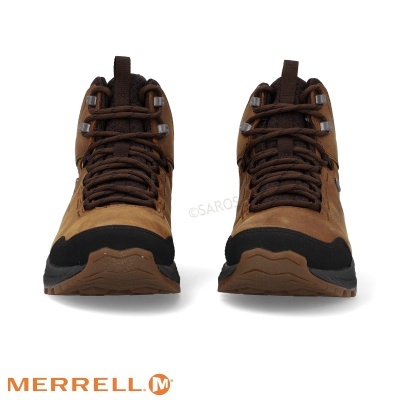 Botas castanhas Merrell vistas de frente com atacadores castanhos e sola preta.