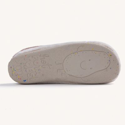Sola antiderrapante de pantufa bege com partículas coloridas e texto Lazy POTATOES