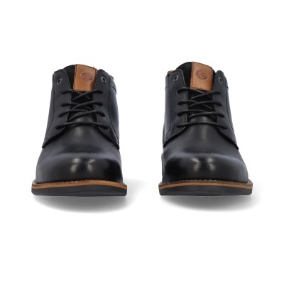 Botas masculinas pretas com sola castanha e detalhe castanho na língua