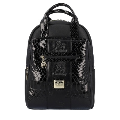 Mochila preta com textura brilhante e alças superiores