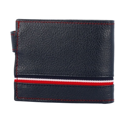 Carteira azul escuro com costuras vermelhas e detalhe tricolor