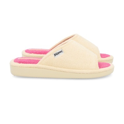 Chinelos de quarto creme com palmilha rosa e etiqueta slipper