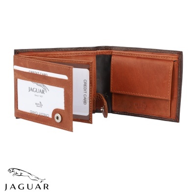 Carteira de couro castanho aberto com compartimentos para cartões e bolso para moedas