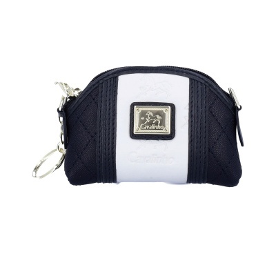 Bolsa pequena preta e branca com placa metálica Cavalinho e argola