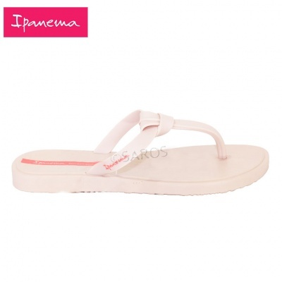 Chinelo feminino rosa claro da marca Ipanema com tiras em nó
