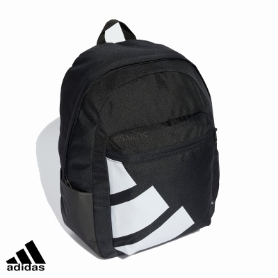 Mochila preta Adidas com detalhes brancos e zíper no meio