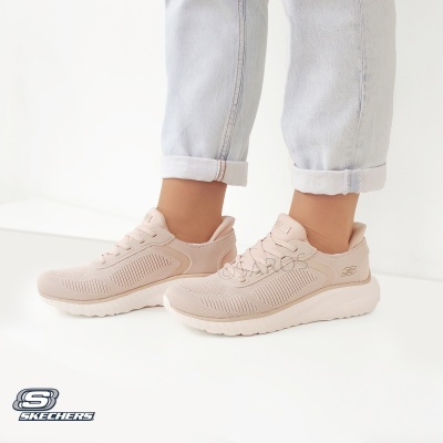 Sapatilhas Skechers rosa claro com sola branca