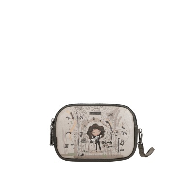 Bolsa pequena bege com bordado de personagem feminina e motivos musicais.