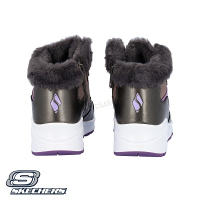 Ténis Skechers femininos pretos com pelo cinza escuro