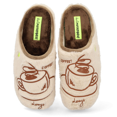 Chinelos de pelúcia bege com desenho de chávena de café e texto COFFEE? always