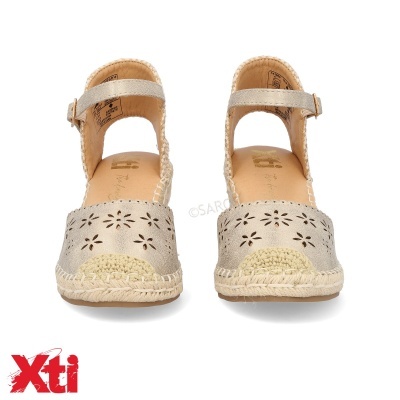 Sandálias de salto com correia e recortes florais