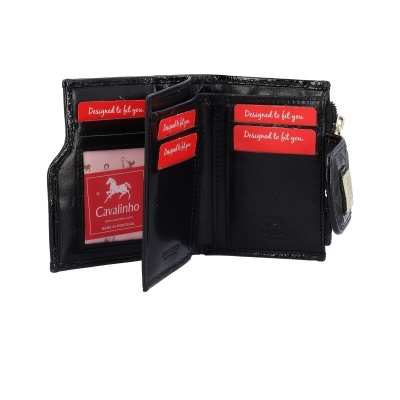 Carteira preta em couro com etiquetas vermelhas e logotipo Cavalinho