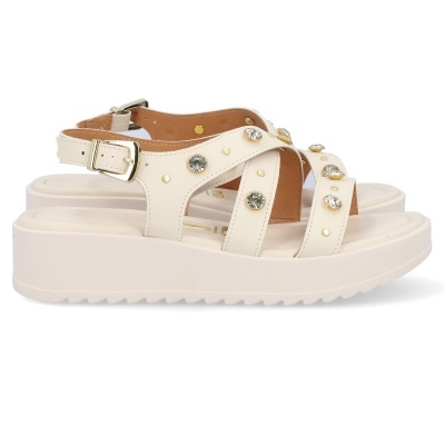 Sandálias bege com plataforma e pedras decorativas