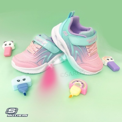 Ténis infantis rosa e azul claro com fecho velcro e detalhes lilás