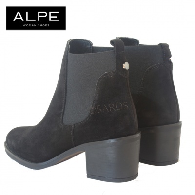 Botins pretos de mulher em camurça com tacão grosso e elástico lateral