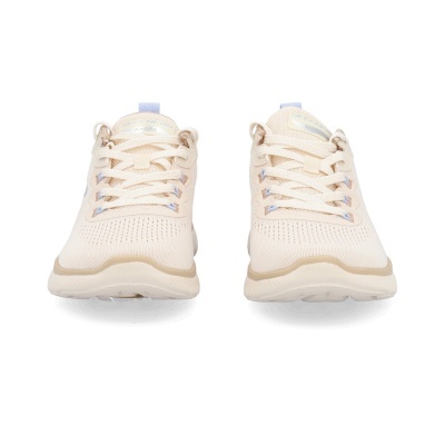 Sapatilhas Skechers bege claro vista frontal com etiqueta Arch Fit