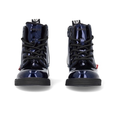 Botas infantis pretas brilhantes com atacadores pretos