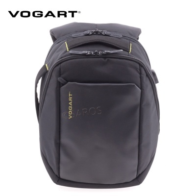 Mochila preta Vogart com bolso frontal e zíperes duplos