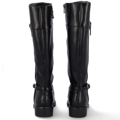 Botas altas pretas em pele com tacão baixo