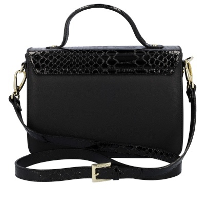 Mala feminina preta com detalhes em pele de cobra e alças