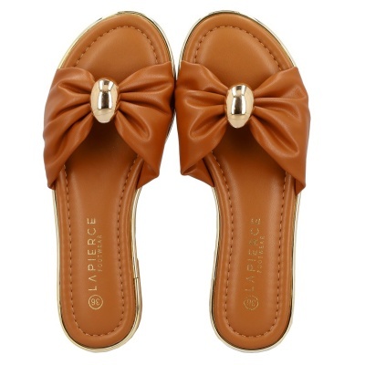 Sandálias castanhas com laço e detalhe dourado