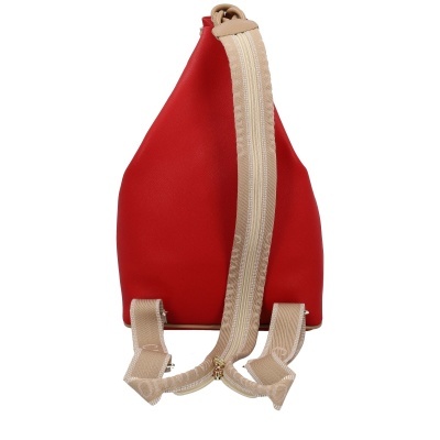 Mochila vermelha com alças bege e fecho de correr