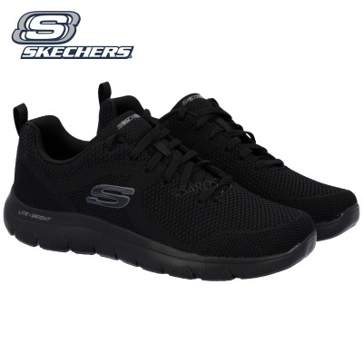 Par de sapatilhas pretas Skechers em tecido malha com sola preta