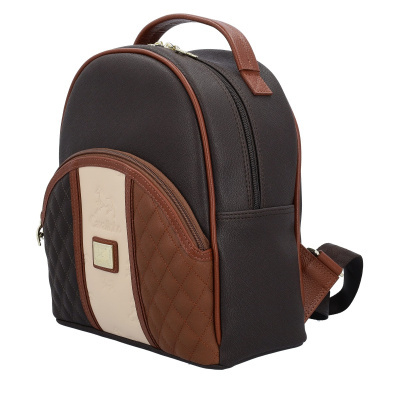 Mochila preta com pormenores castanhos e bege, textura matelassê nas laterais.