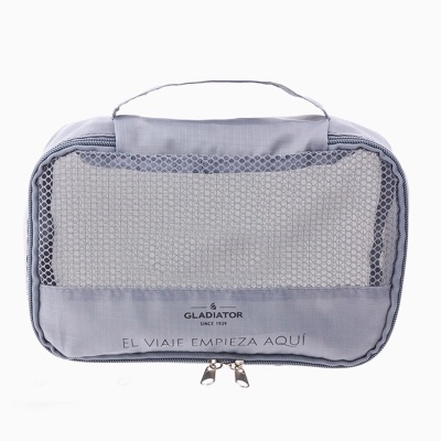 Bolsa de viagem cinza com rede e texto Gladiator