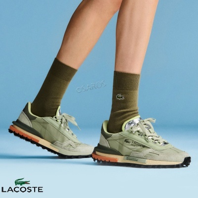 Ténis Lacoste verdes com meias verdes e logótipo de crocodilo