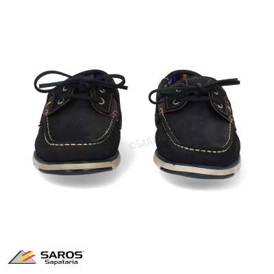 Sapatos masculinos estilo barco pretos com costuras brancas e sola clara