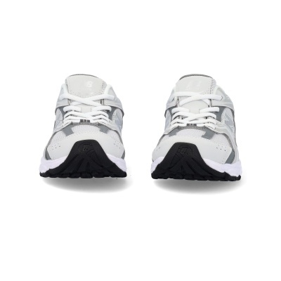 Sapatilhas desportivas New Balance cinza e branco