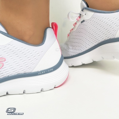 Ténis Skechers brancos com sola FLEX-LITE e detalhes em rosa e cinza