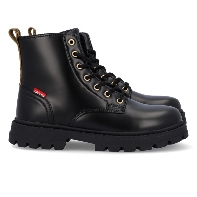 Botas pretas de cano médio com sola grossa e etiqueta vermelha Levi's