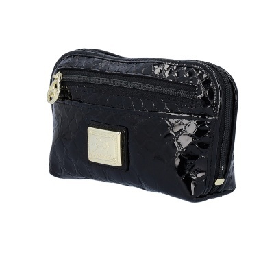 Bolsa pequena preta texturizada com fecho e placa metálica dourada