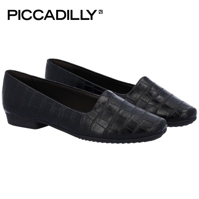 Sapatos planos pretos com textura de pele de crocodilo da marca PICCADILLY