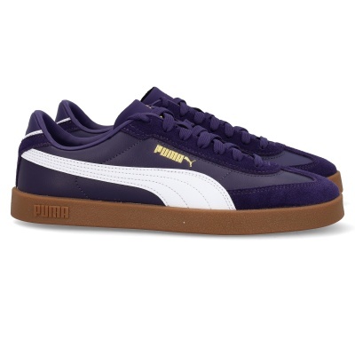 Sapatilhas Puma roxas com risca branca e sola castanha